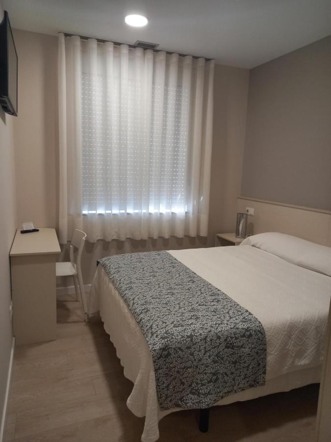 Hotel La Puerta De Arzua Ngoại thất bức ảnh